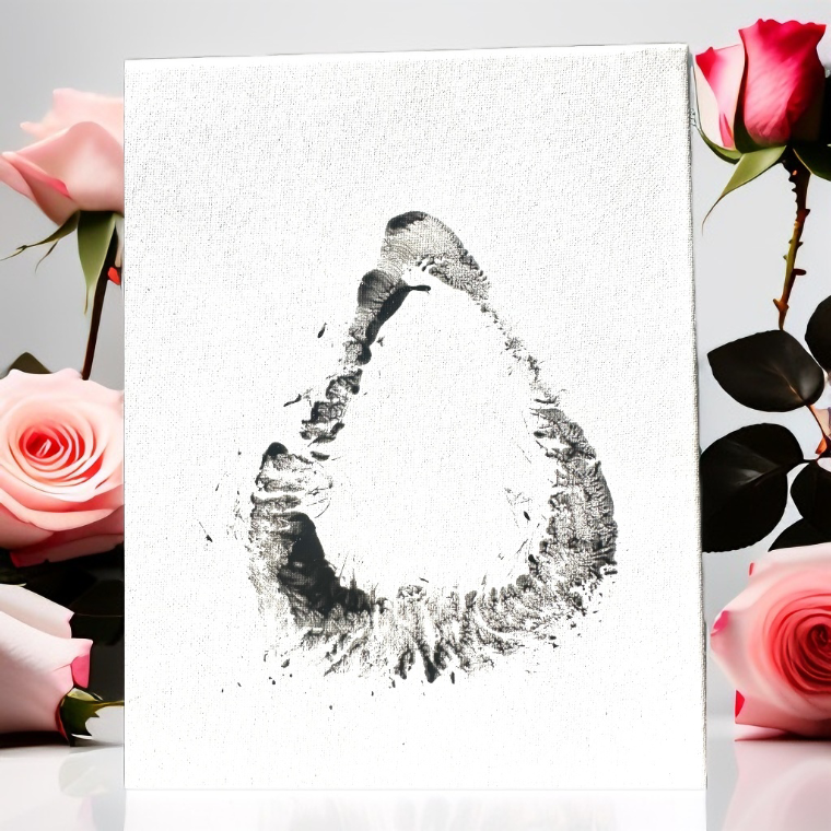 Elephant kiss print